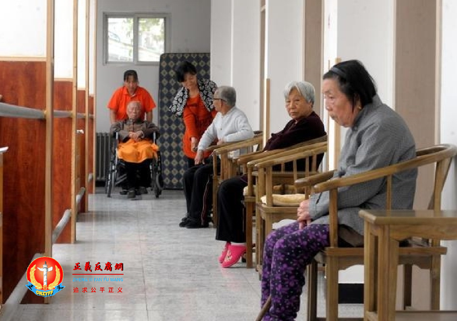 湖南益阳市桃江县官方搭台的“都好养老公寓”爆雷，导致1800余位老人失去预定床位费。示意图.png